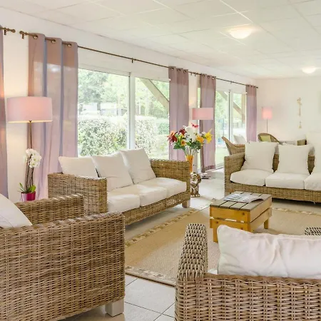 Apartment Near A Recreational *